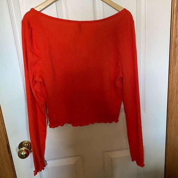 *SOLD* 
✨3 for 20✨ NWT H&M Cropped Cardi - Picture 4 of 4